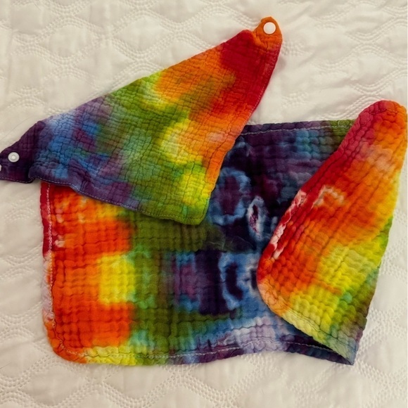 Hand crafted tie dyed baby burp cloth & matching bib 3 SETS Muslin 100% cotton - Picture 5 of 11